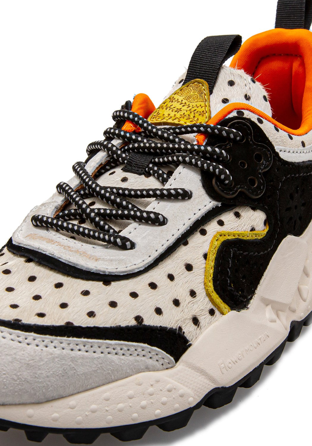 Kotetsu Women Suede/pony Hair white/blk | Bildmaterial bereitgestellt von SHOES.PLEASE.