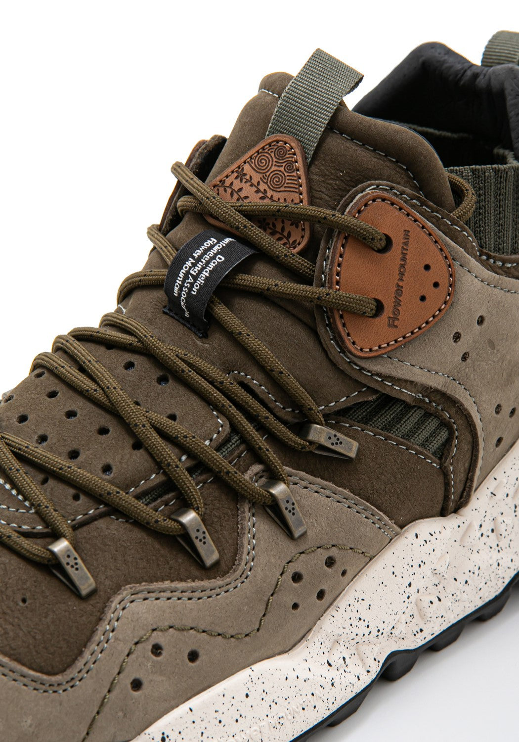 Dune Man Nubuk/Cow Leather/Nylon militar | Bildmaterial bereitgestellt von SHOES.PLEASE.