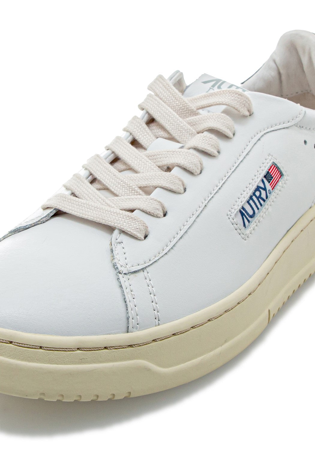 Autry 01 Low man Leather/Leather wht/blk | Bildmaterial bereitgestellt von SHOES.PLEASE.
