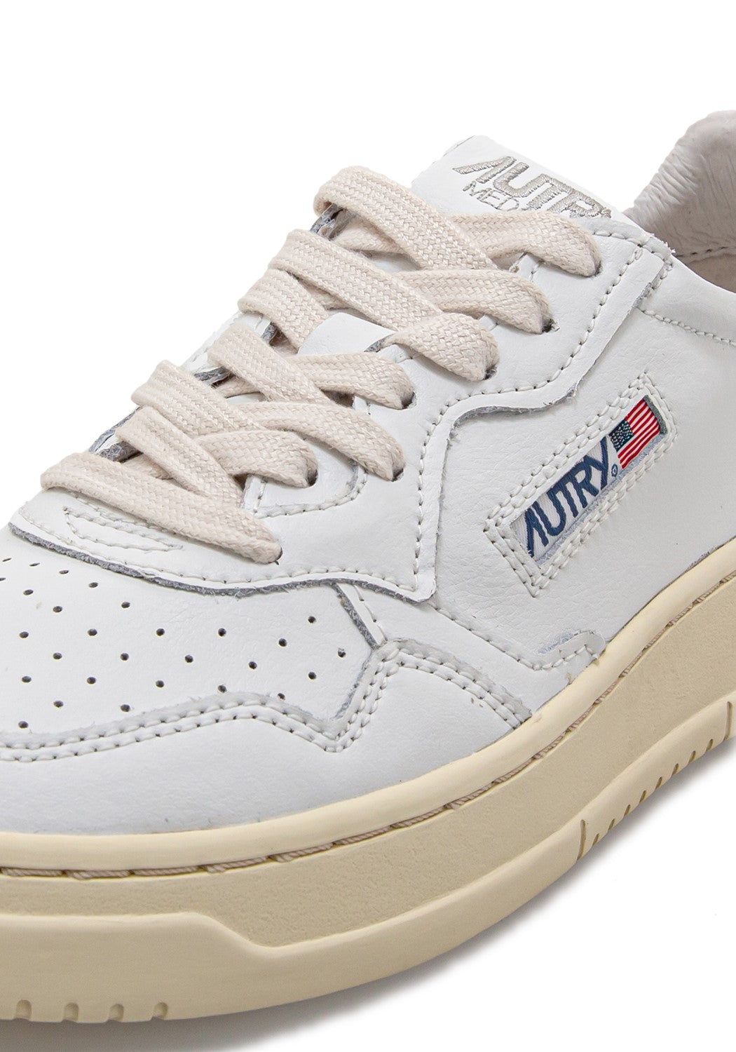 Autry 01 Low Wmn Leather/Leather wht/red | Bildmaterial bereitgestellt von SHOES.PLEASE.