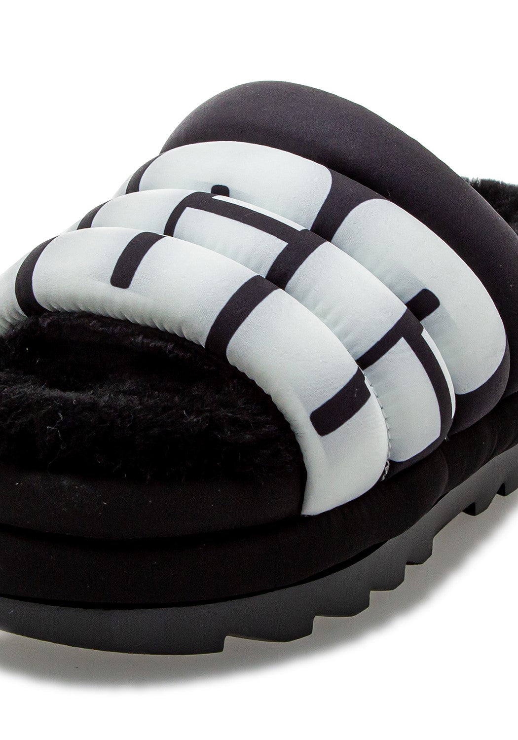 W Puft Slide Logo black | Bildmaterial bereitgestellt von SHOES.PLEASE.