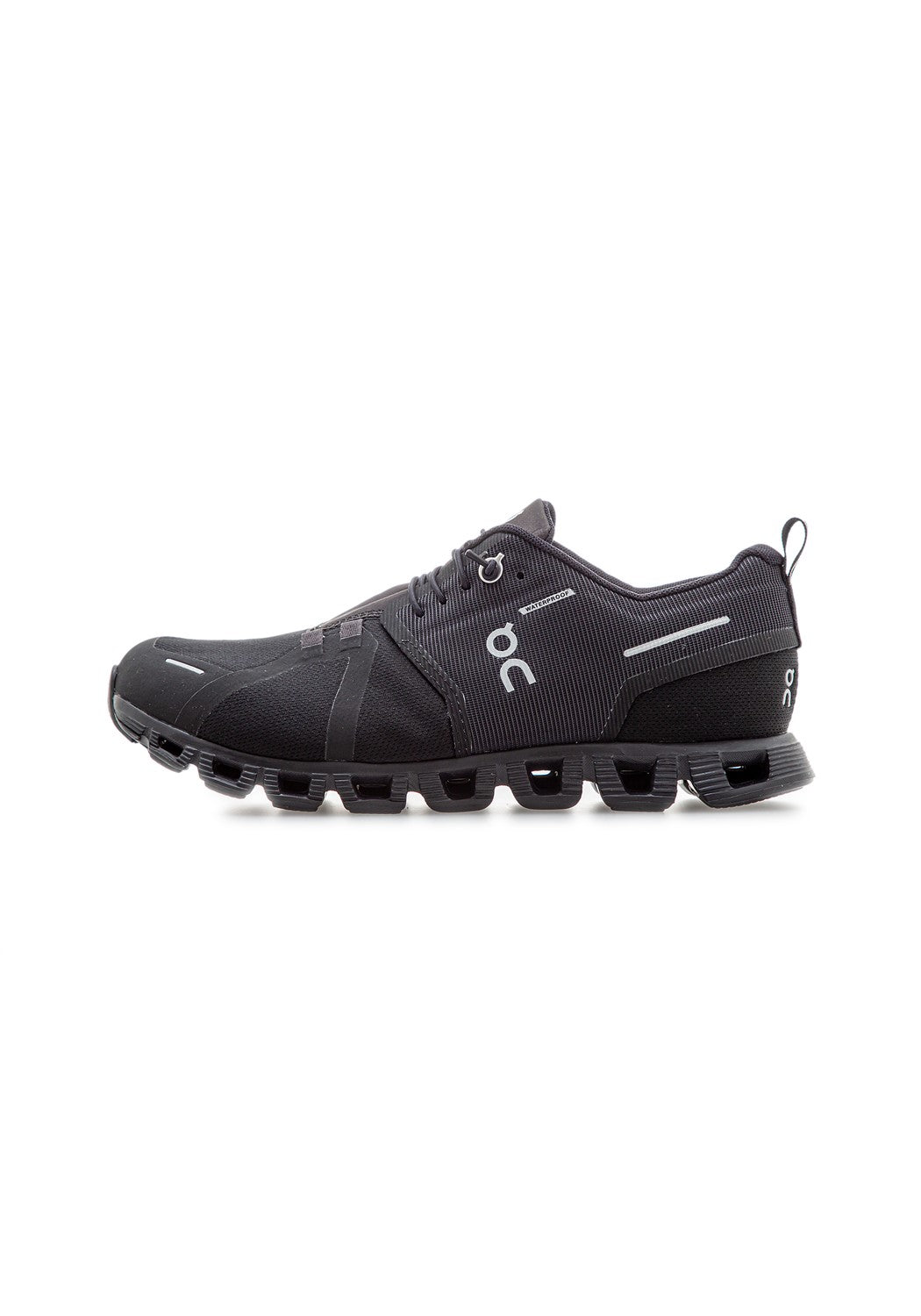 59.98838 W Cloud 5 WP all black | Bildmaterial bereitgestellt von SHOES.PLEASE.