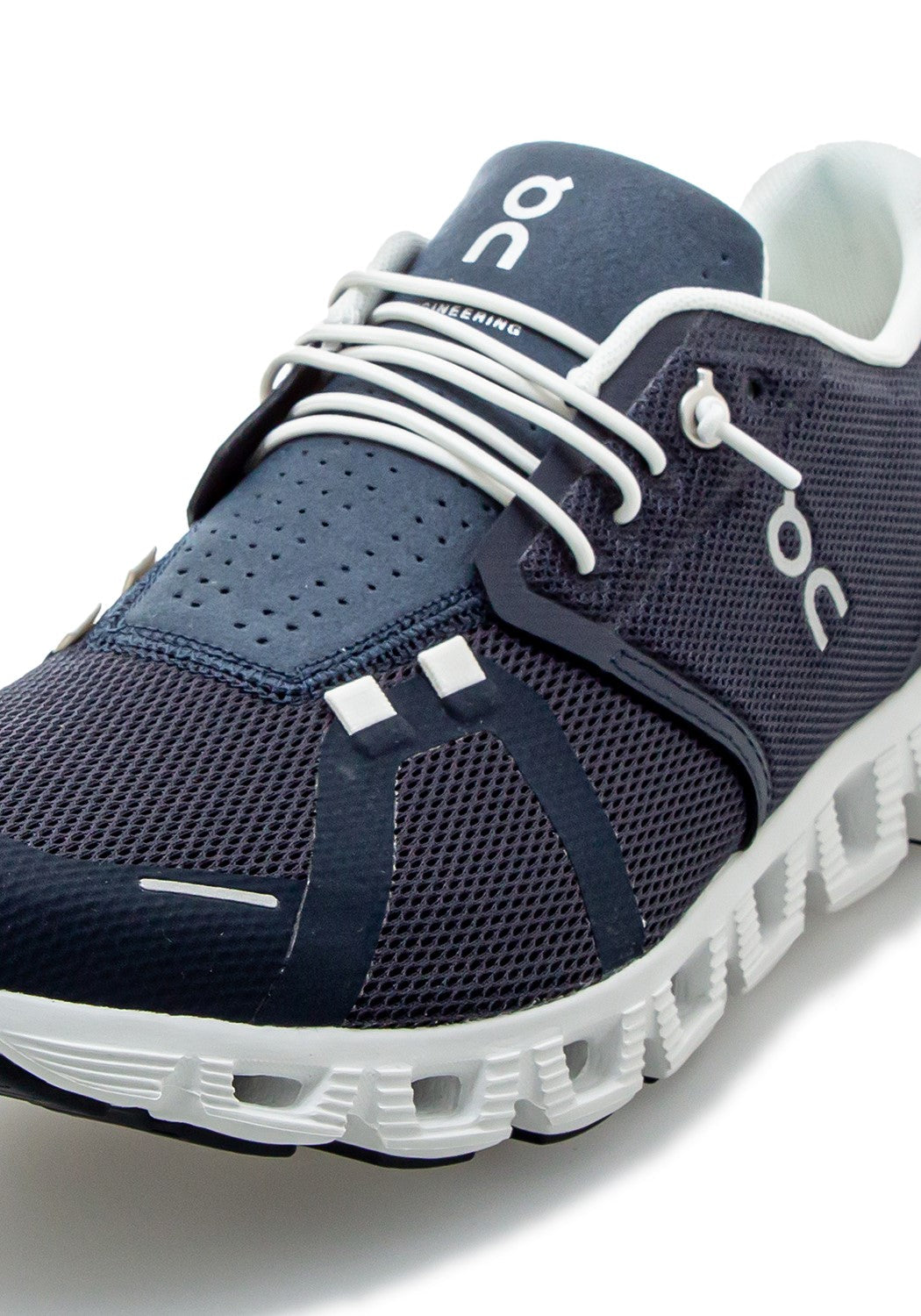 59.98916 M Cloud 5 midnight/white | Bildmaterial bereitgestellt von SHOES.PLEASE.