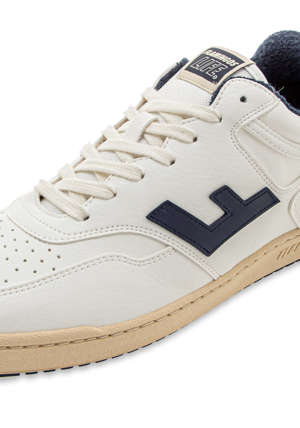 Retro 90s white/vanilla/navy | Bildmaterial bereitgestellt von SHOES.PLEASE.