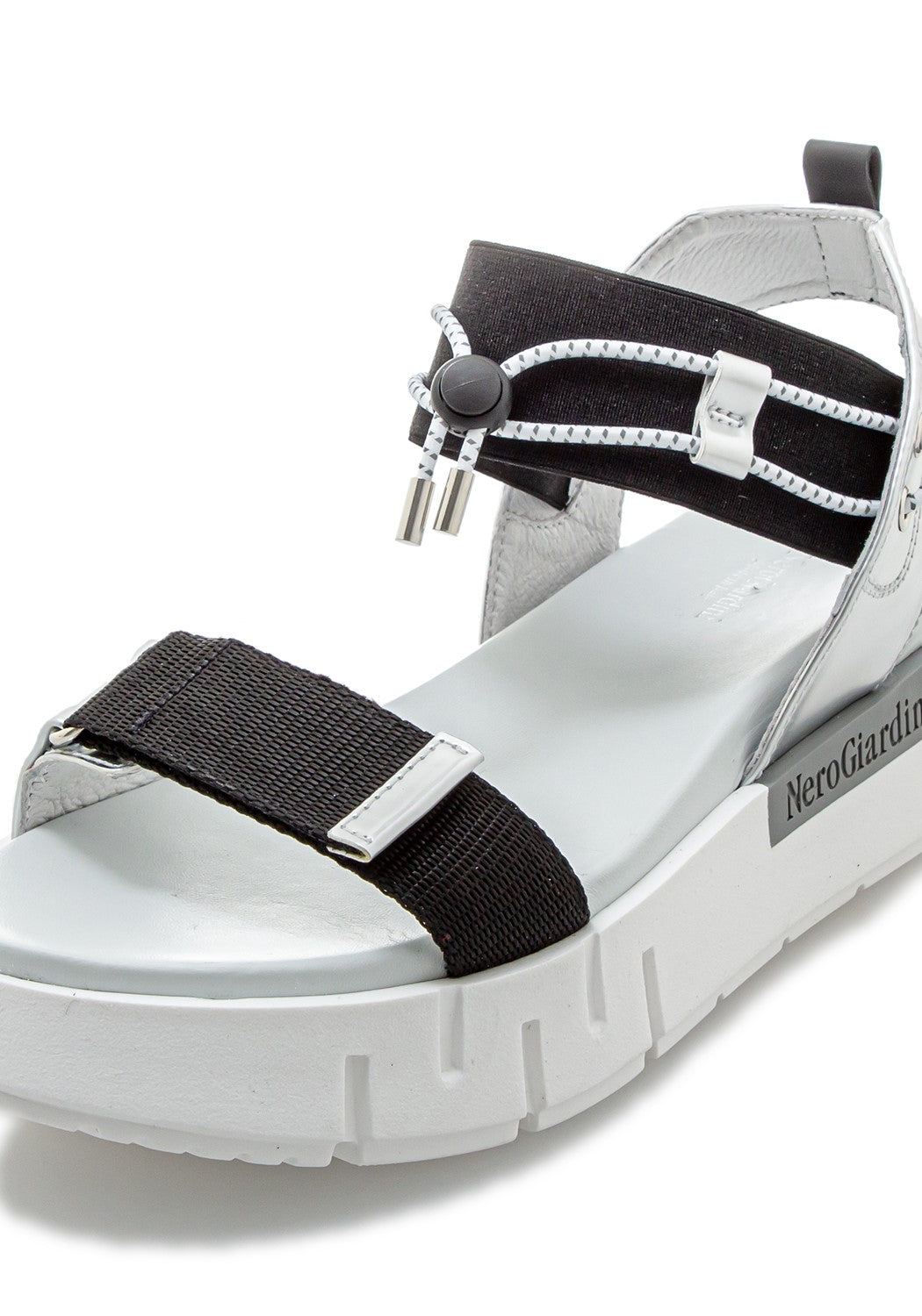 T.BRILL LOIRA TR VENEZ argento/nero | Bildmaterial bereitgestellt von SHOES.PLEASE.