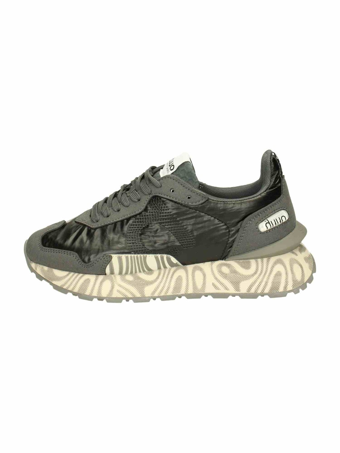 Sensei Moon 100 | Bildmaterial bereitgestellt von SHOES.PLEASE.