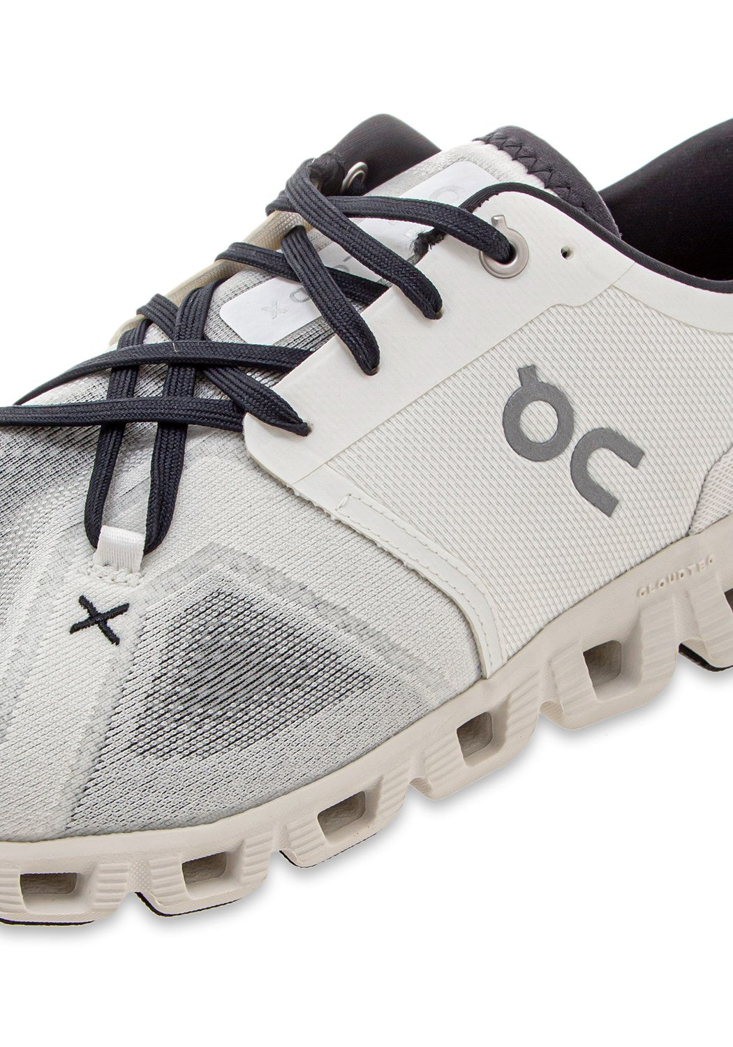 60.98706 M Cloud X ivory/black | Bildmaterial bereitgestellt von SHOES.PLEASE.