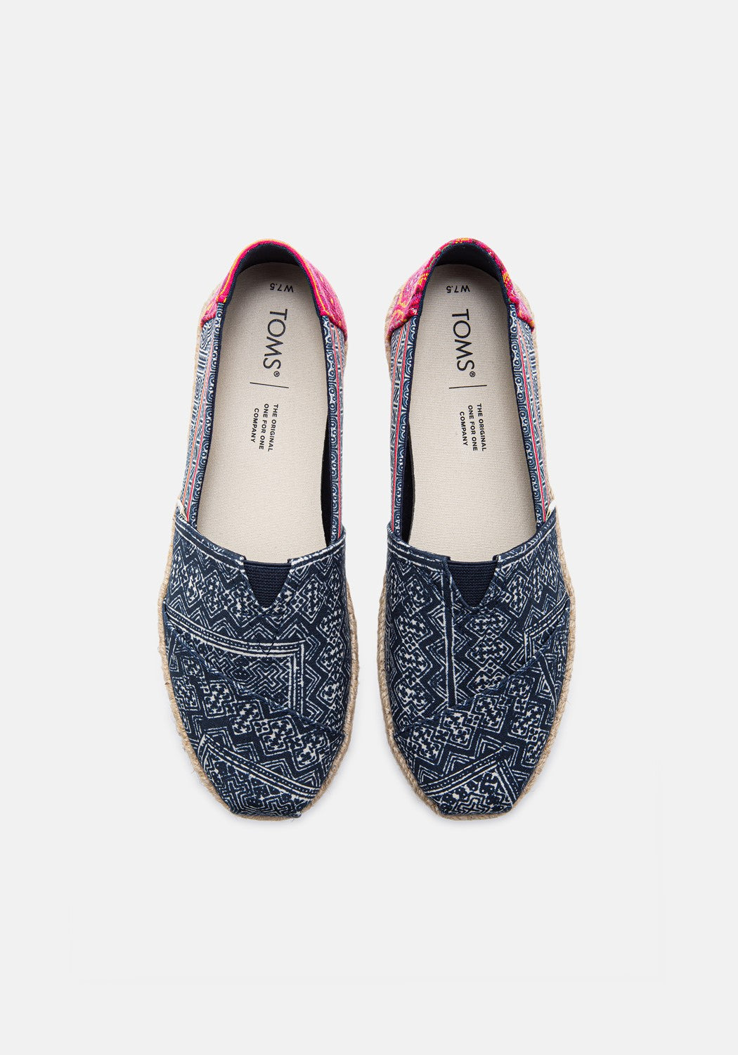 10016263 WM Hmong PRT indigo floral | Bildmaterial bereitgestellt von SHOES.PLEASE.