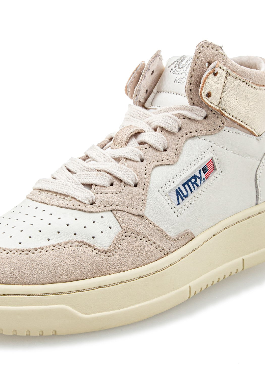 AUTRY 01 MID WOM GOAT/SUEDE platinum | Bildmaterial bereitgestellt von SHOES.PLEASE.