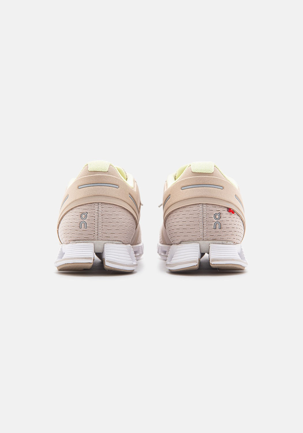 19.99503 W Cloud sand/pearl | Bildmaterial bereitgestellt von SHOES.PLEASE.