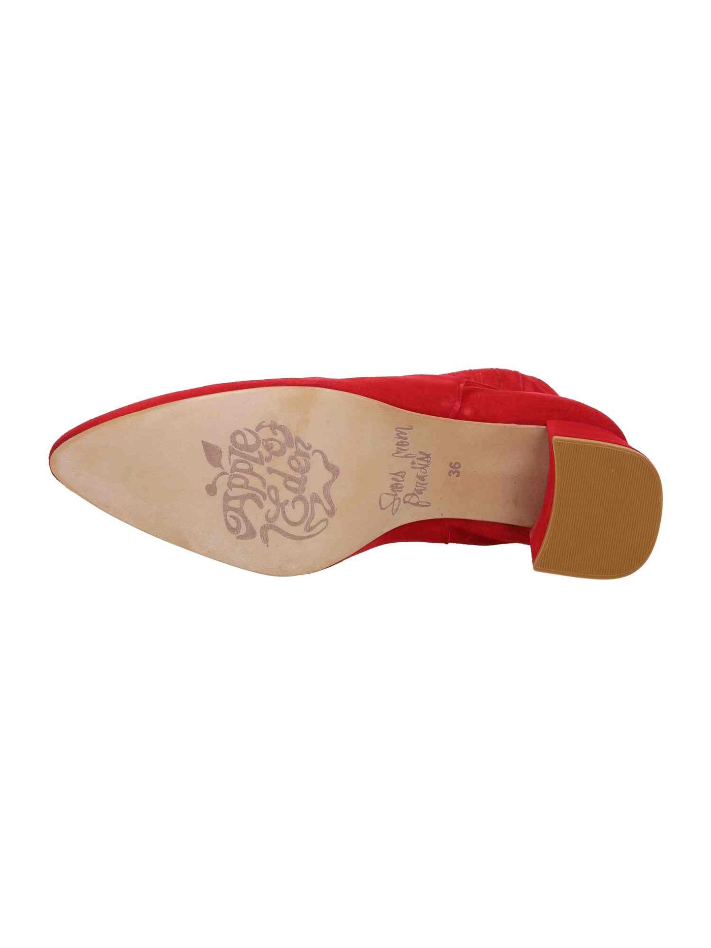 Carmen 26 red | Bildmaterial bereitgestellt von SHOES.PLEASE.