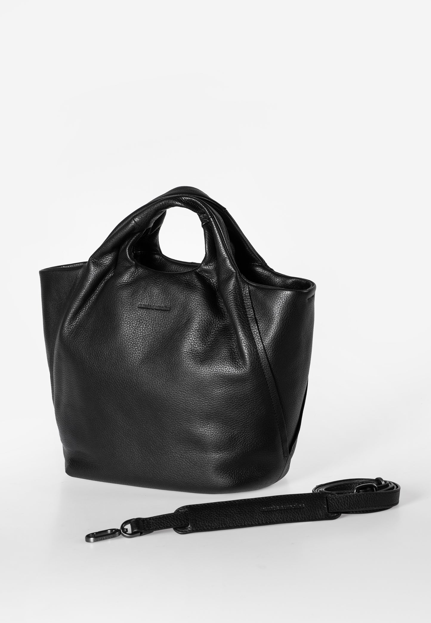 Dearie Handtasche Philocalists black dress | Bildmaterial bereitgestellt von SHOES.PLEASE.