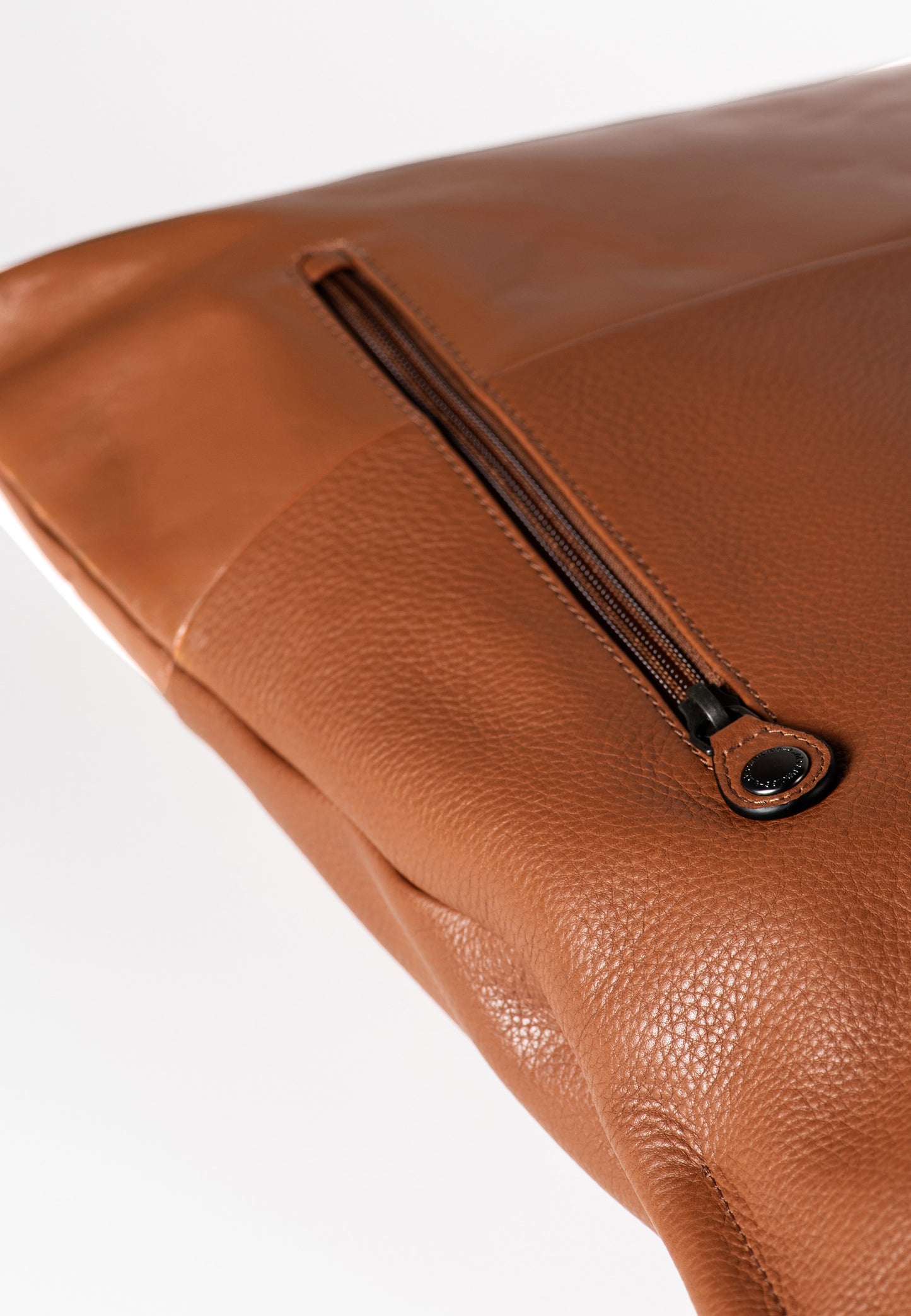Lovin Shopper Philocalists chipmunk | Bildmaterial bereitgestellt von SHOES.PLEASE.