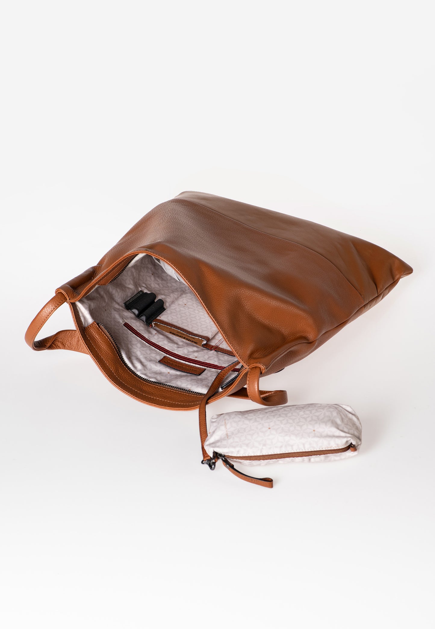 Lovin Shopper Philocalists chipmunk | Bildmaterial bereitgestellt von SHOES.PLEASE.