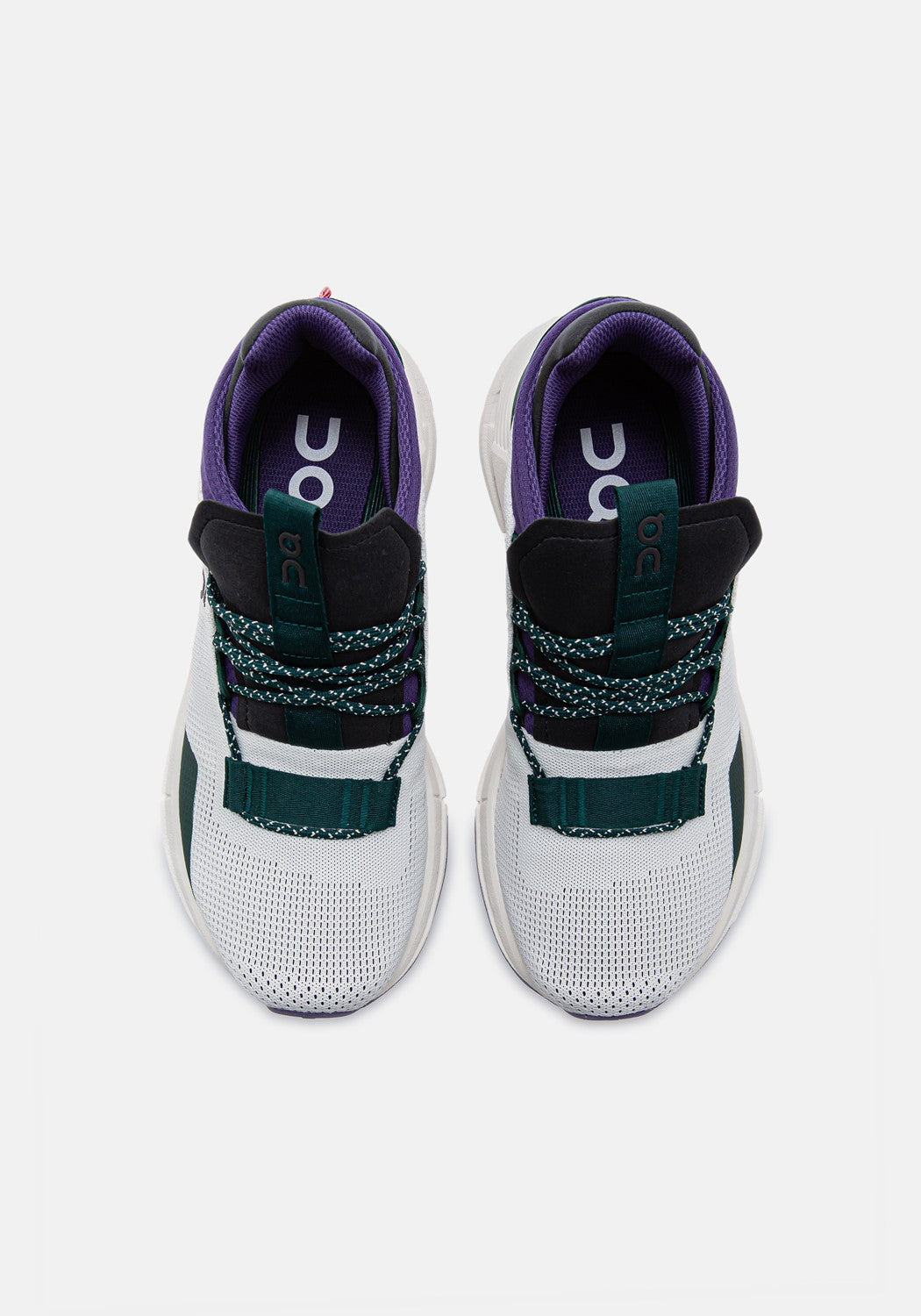 26.99811 W Cloudnova white/violet | Bildmaterial bereitgestellt von SHOES.PLEASE.