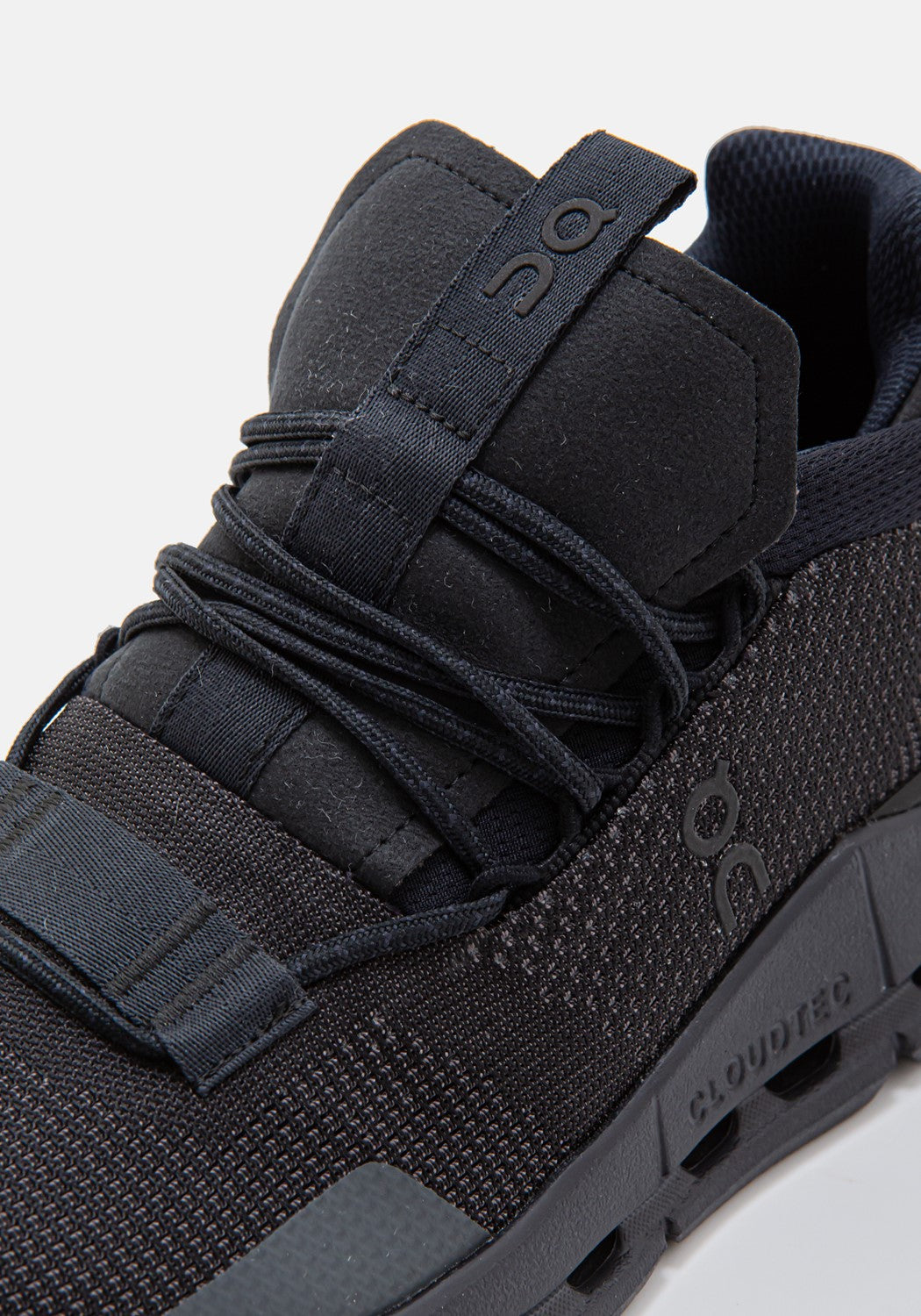 26.99814 W Cloudnova blk eclipse | Bildmaterial bereitgestellt von SHOES.PLEASE.