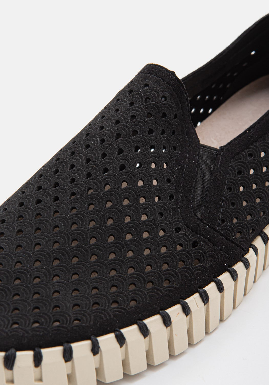 Flats for Men black dunkel | Bildmaterial bereitgestellt von SHOES.PLEASE.