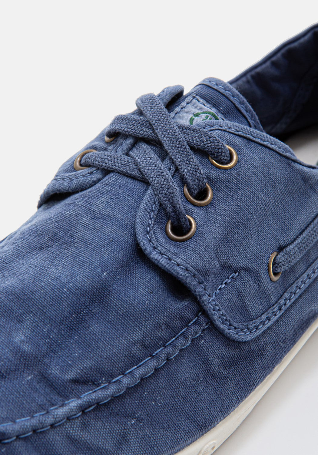 303E Nautico Enzimatico mar | Bildmaterial bereitgestellt von SHOES.PLEASE.