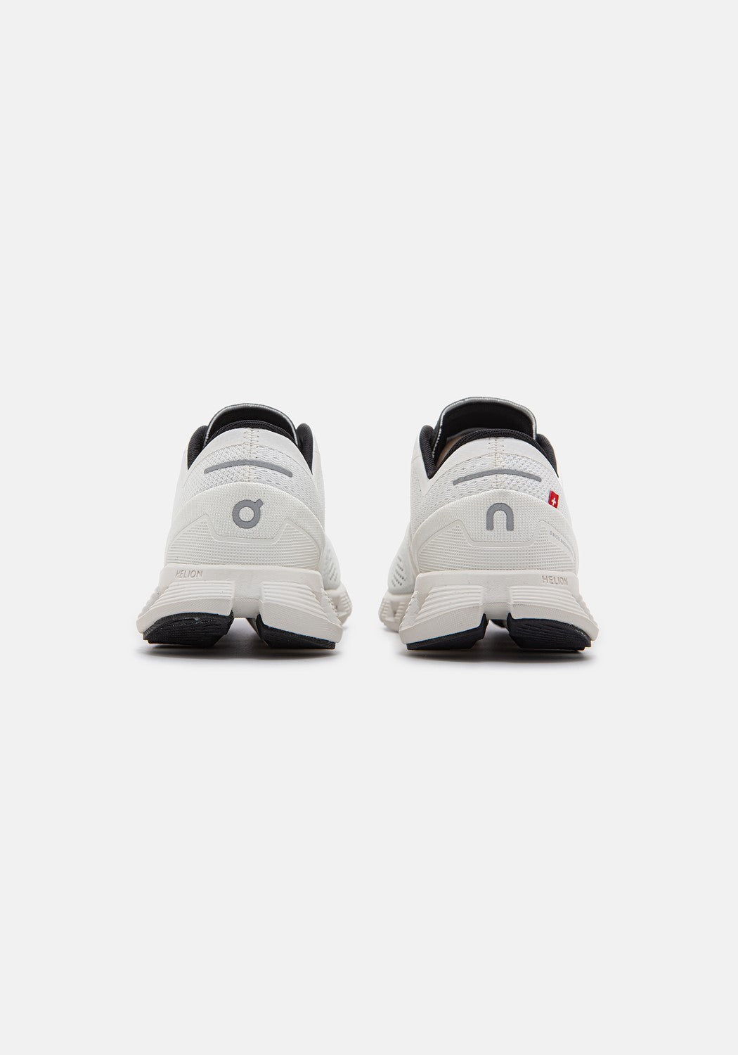 40.99702 W Cloud X white/black | Bildmaterial bereitgestellt von SHOES.PLEASE.