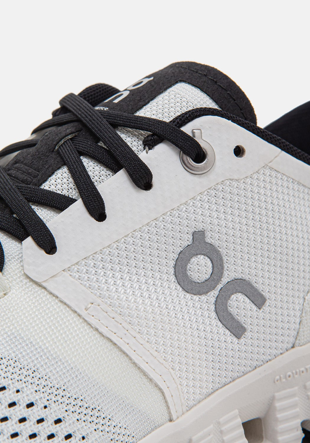 40.99702 W Cloud X white/black | Bildmaterial bereitgestellt von SHOES.PLEASE.