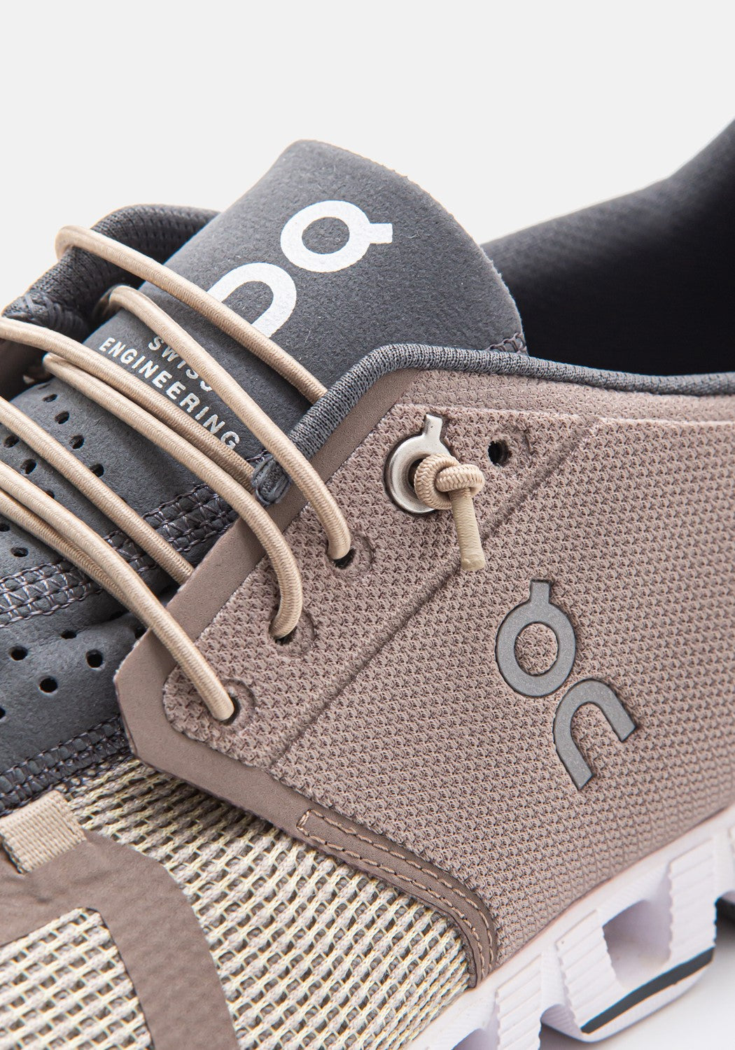 19.99903 M Cloud Clay sand | Bildmaterial bereitgestellt von SHOES.PLEASE.