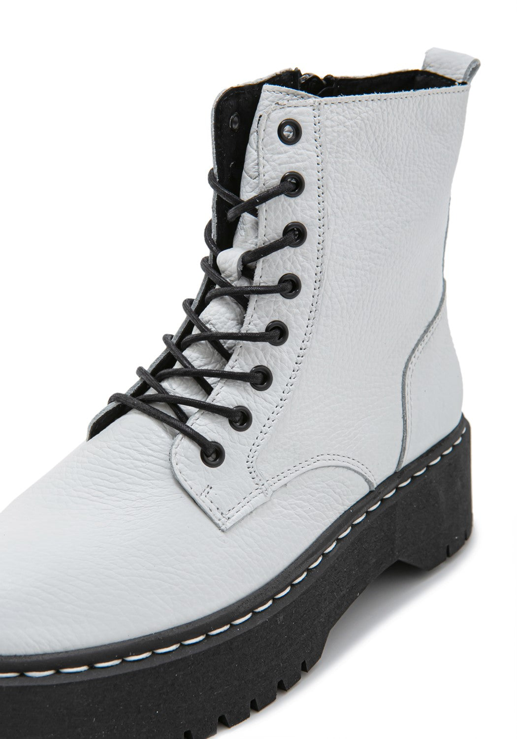 RSMary Boot white/black | Bildmaterial bereitgestellt von SHOES.PLEASE.