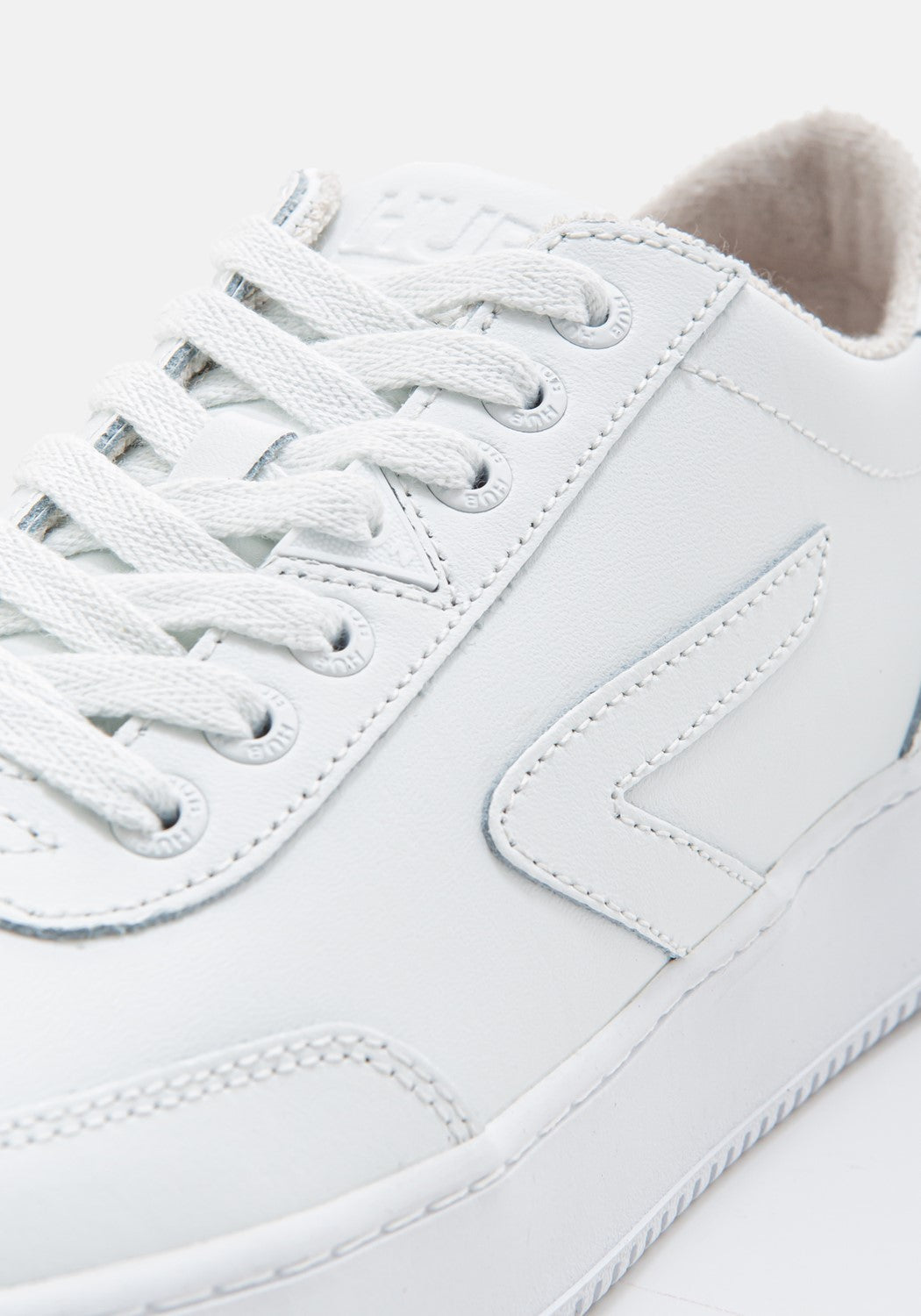 Baseline-M L31 NO Laether /terry lin wht | Bildmaterial bereitgestellt von SHOES.PLEASE.