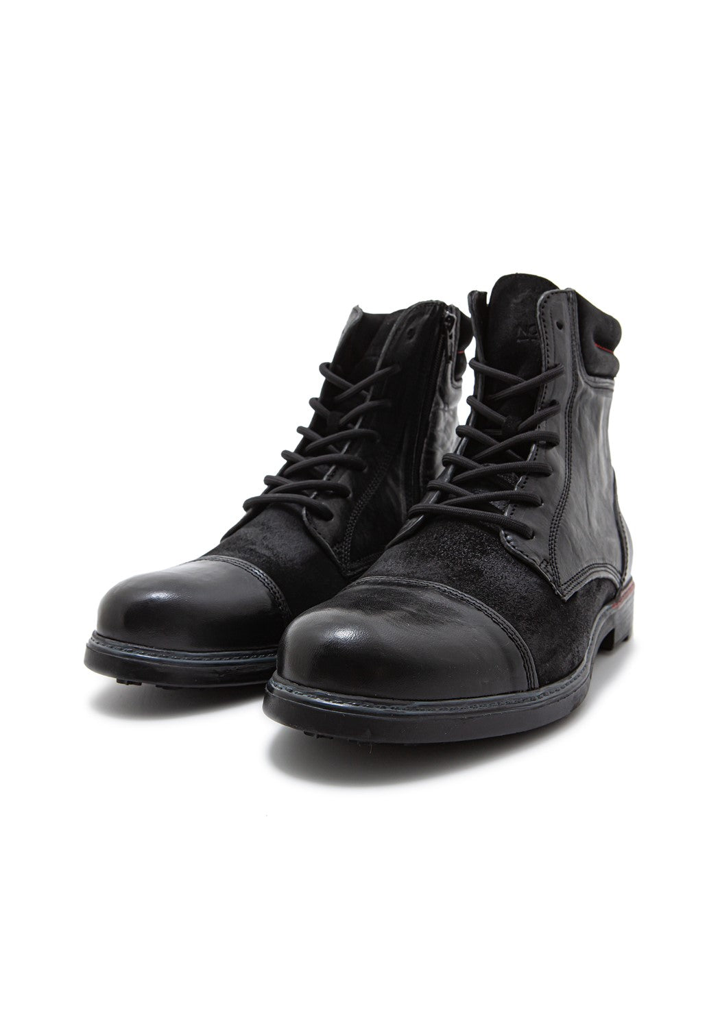 Iron 4 black | Bildmaterial bereitgestellt von SHOES.PLEASE.