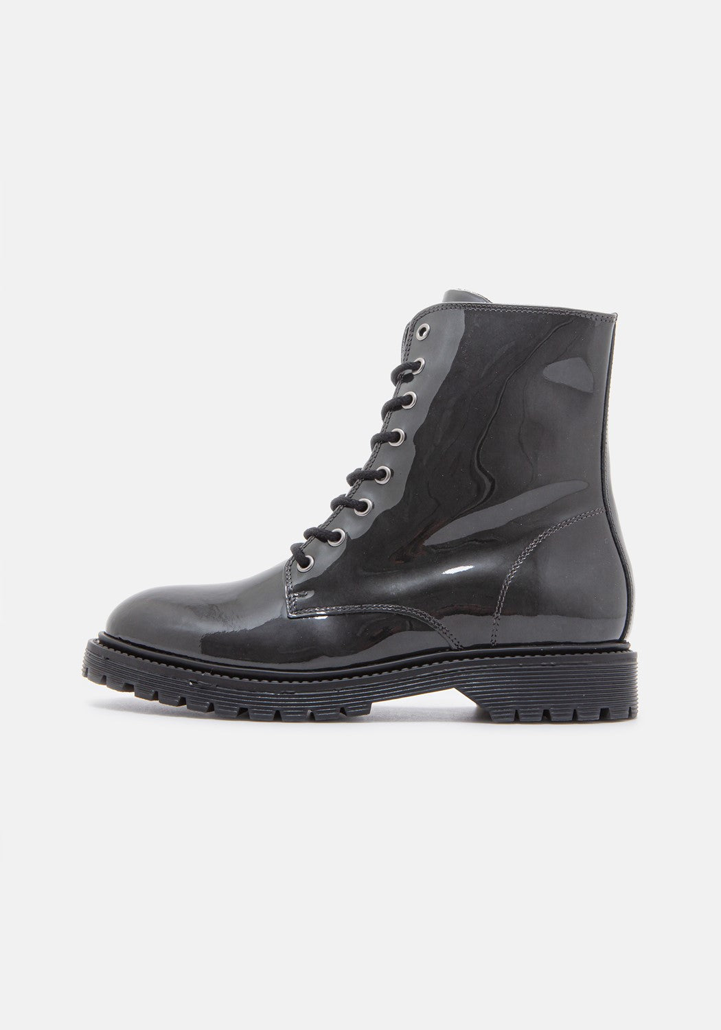 Sunny Boot Patent gris | Bildmaterial bereitgestellt von SHOES.PLEASE.