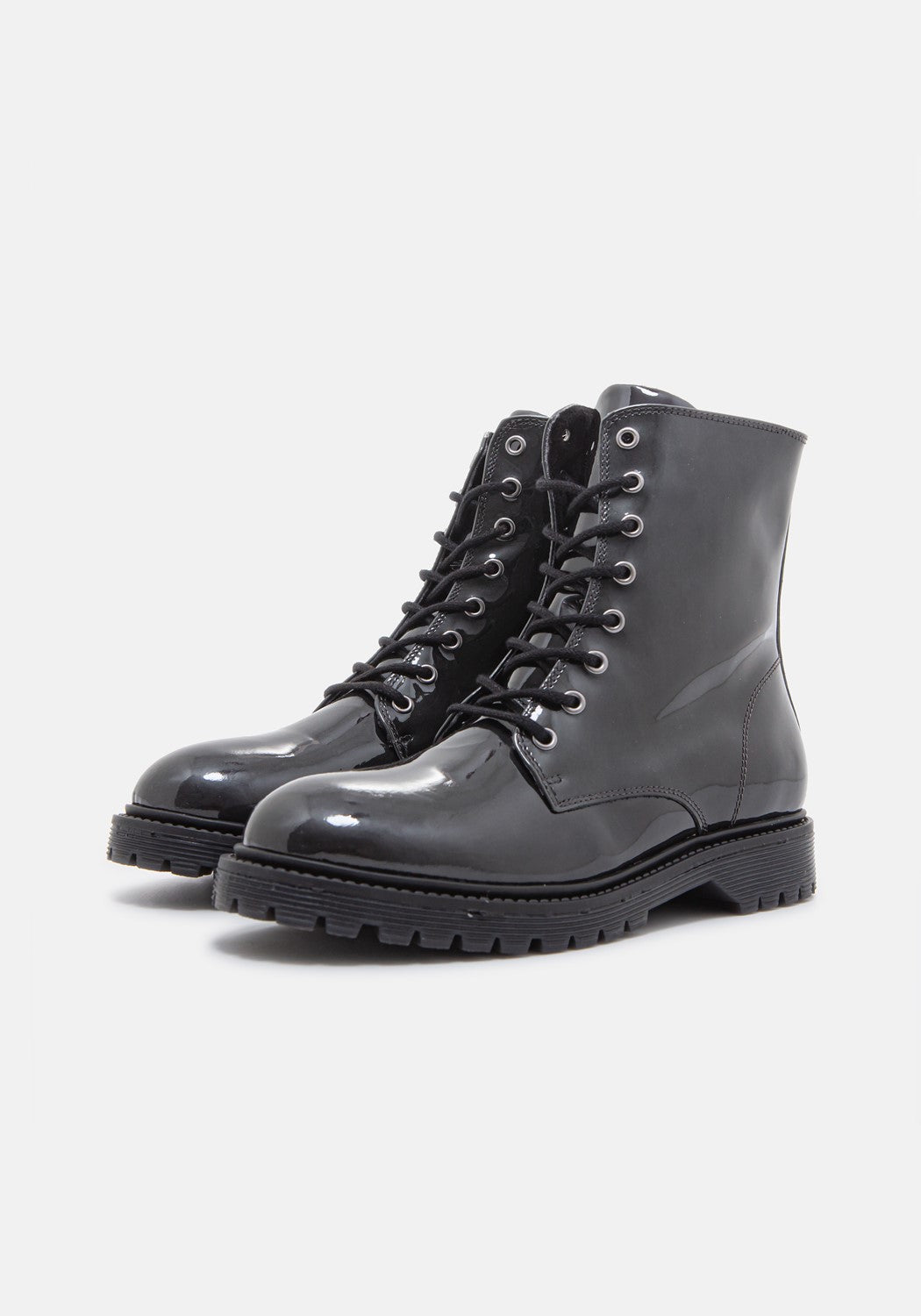 Sunny Boot Patent gris | Bildmaterial bereitgestellt von SHOES.PLEASE.
