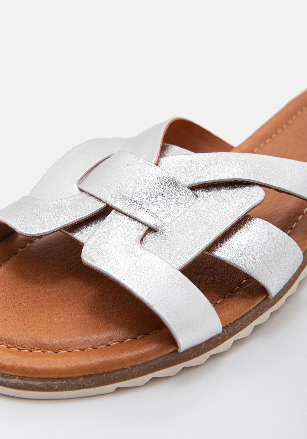 Lexi 19 plata | Bildmaterial bereitgestellt von SHOES.PLEASE.