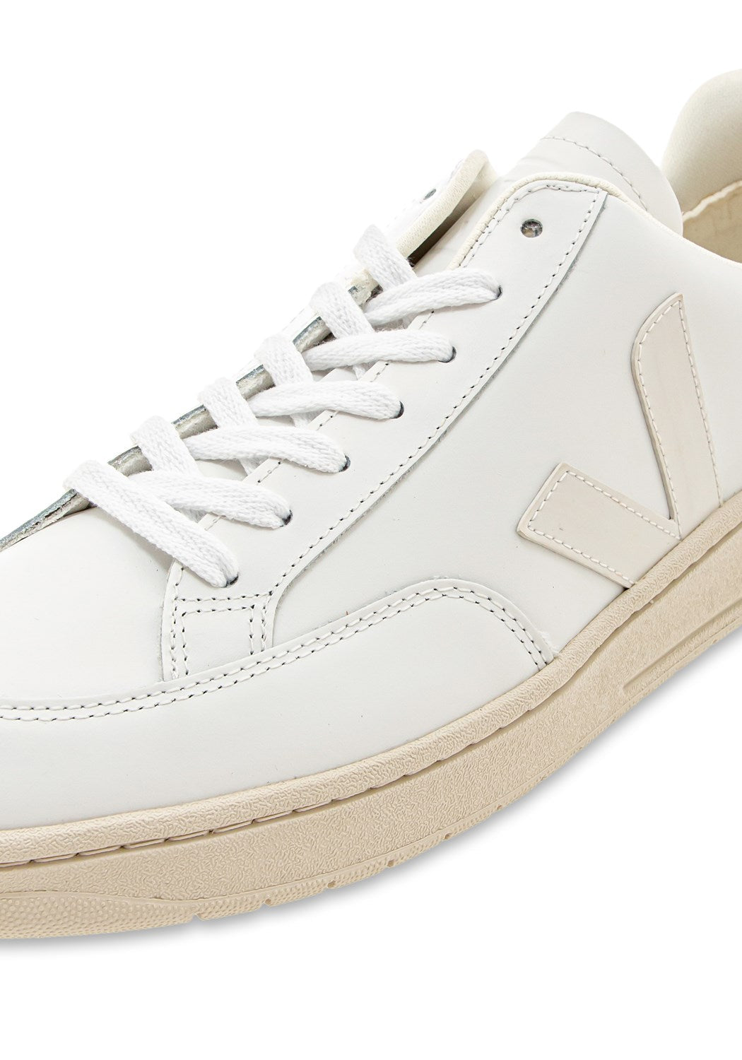 V-12 Man Leather extra-white | Bildmaterial bereitgestellt von SHOES.PLEASE.