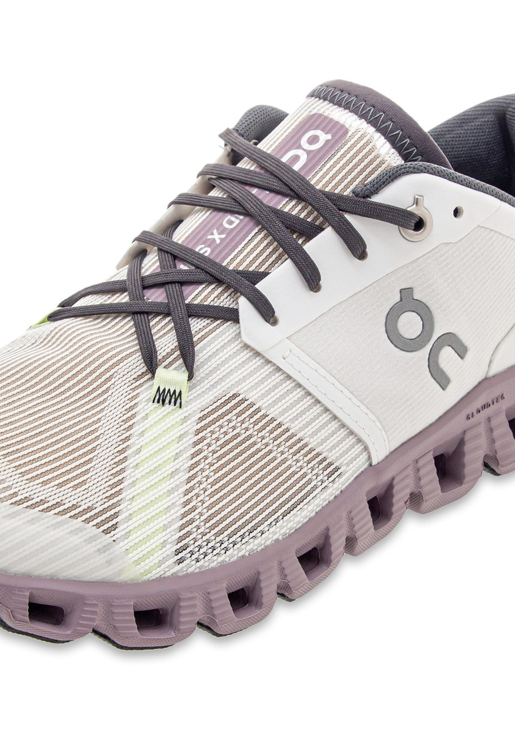 66.98263 W Cloud X undyed white/heron | Bildmaterial bereitgestellt von SHOES.PLEASE.