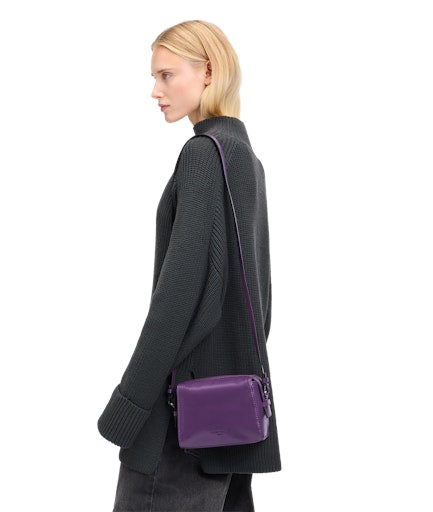 Lou 2 Paper Touch Camera S petunia | Bildmaterial bereitgestellt von SHOES.PLEASE.