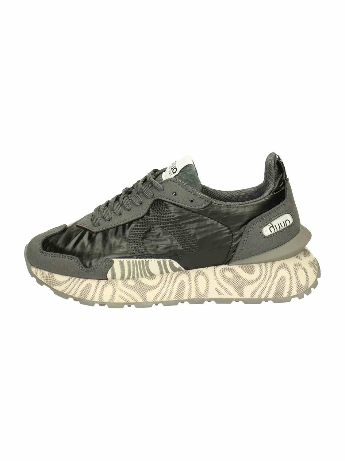 Sensei Moon 100 | Bildmaterial bereitgestellt von SHOES.PLEASE.