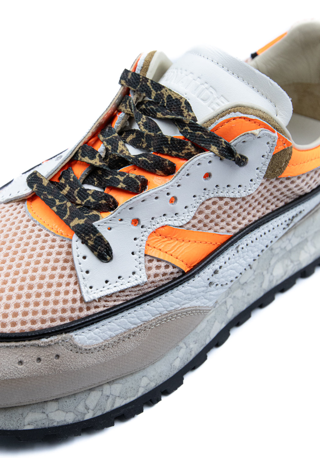 Threedome. Zero oat/fluo orange | Bildmaterial bereitgestellt von SHOES.PLEASE.