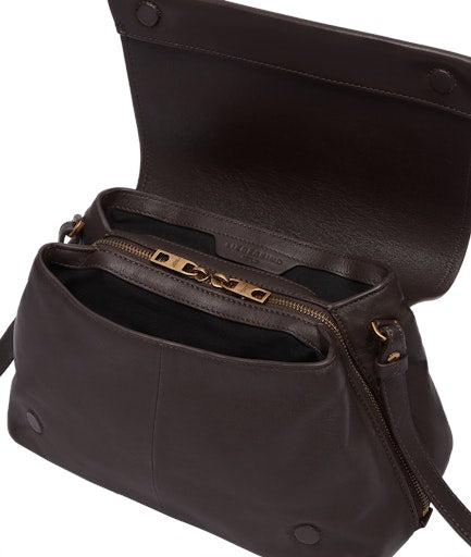Crossbody roasted | Bildmaterial bereitgestellt von SHOES.PLEASE.
