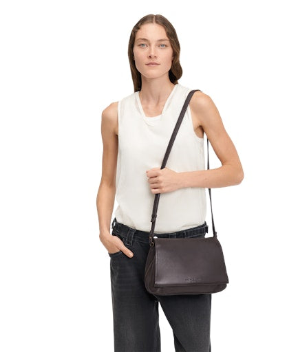 Crossbody roasted | Bildmaterial bereitgestellt von SHOES.PLEASE.