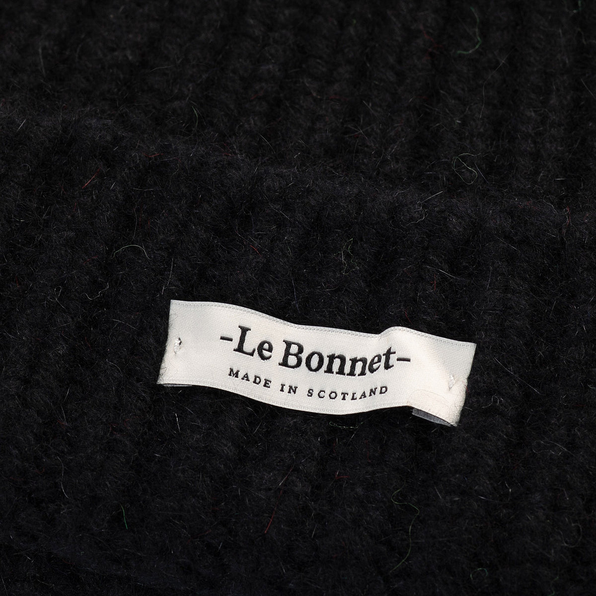 Le Bonnet Logo onyx | Bildmaterial bereitgestellt von SHOES.PLEASE.