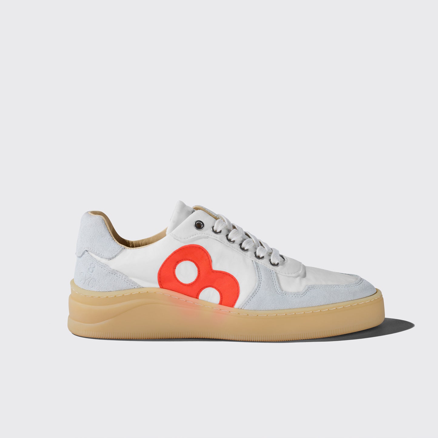 W Galapagos Island gum beacon | Bildmaterial bereitgestellt von SHOES.PLEASE.