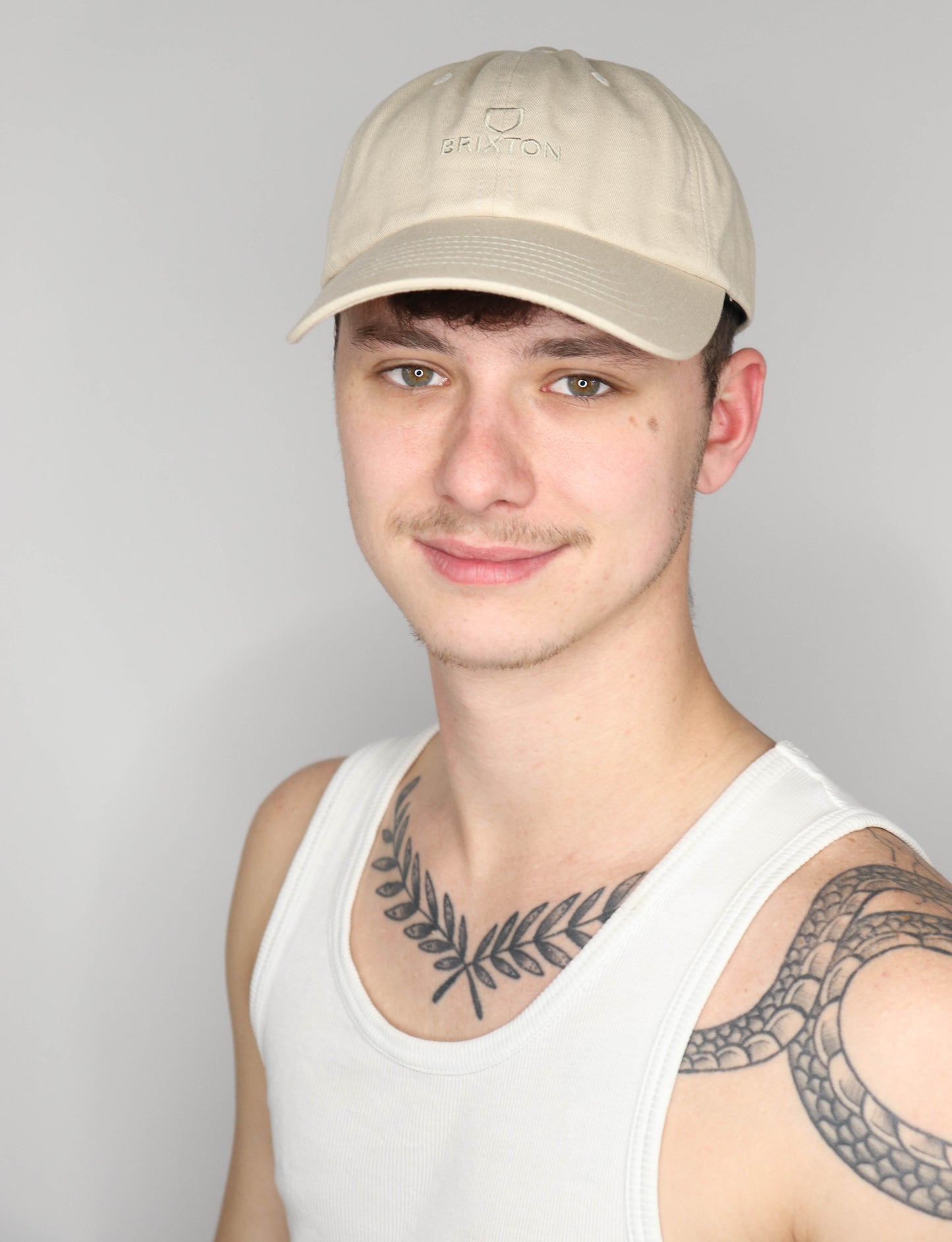 Alpha LP Cap sand vintage wash beige | Bildmaterial bereitgestellt von SHOES.PLEASE.