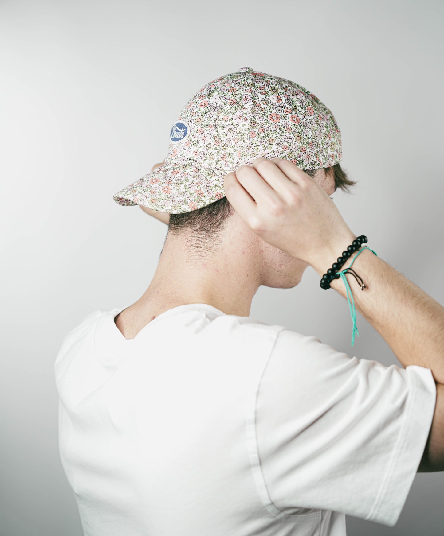 Parsons LP Cap white floral | Bildmaterial bereitgestellt von SHOES.PLEASE.