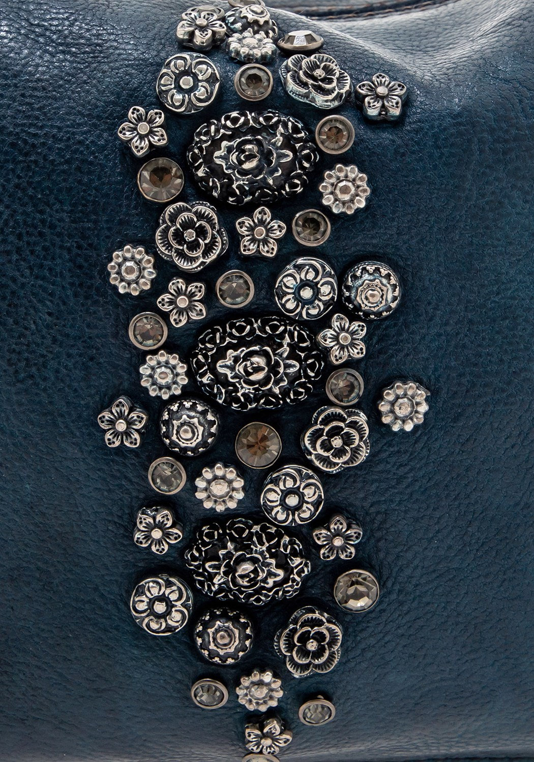 C031070ND-X2530-C3019 Pochette zaffiro | Bildmaterial bereitgestellt von SHOES.PLEASE.