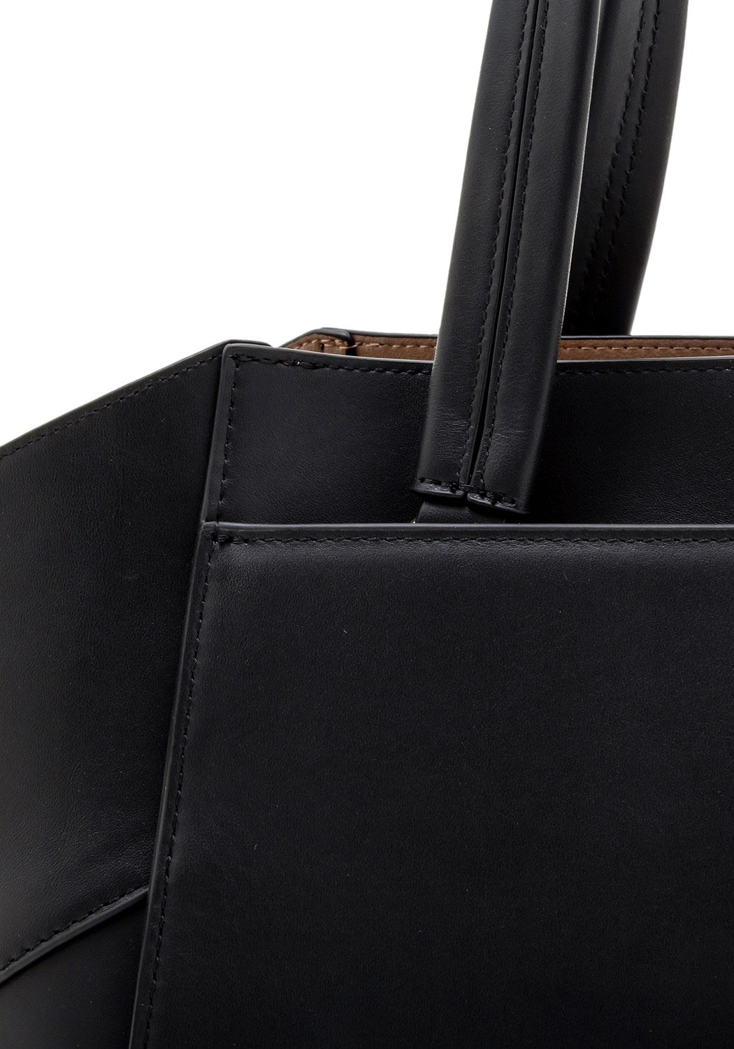 Lilly Shopper M black | Bildmaterial bereitgestellt von SHOES.PLEASE.