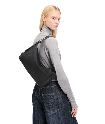 Lou 2 3D Leather Hobo M black | Bildmaterial bereitgestellt von SHOES.PLEASE.