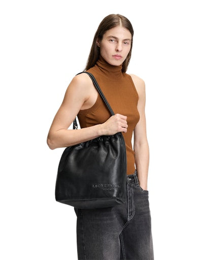 Ruffle Hobo M black | Bildmaterial bereitgestellt von SHOES.PLEASE.