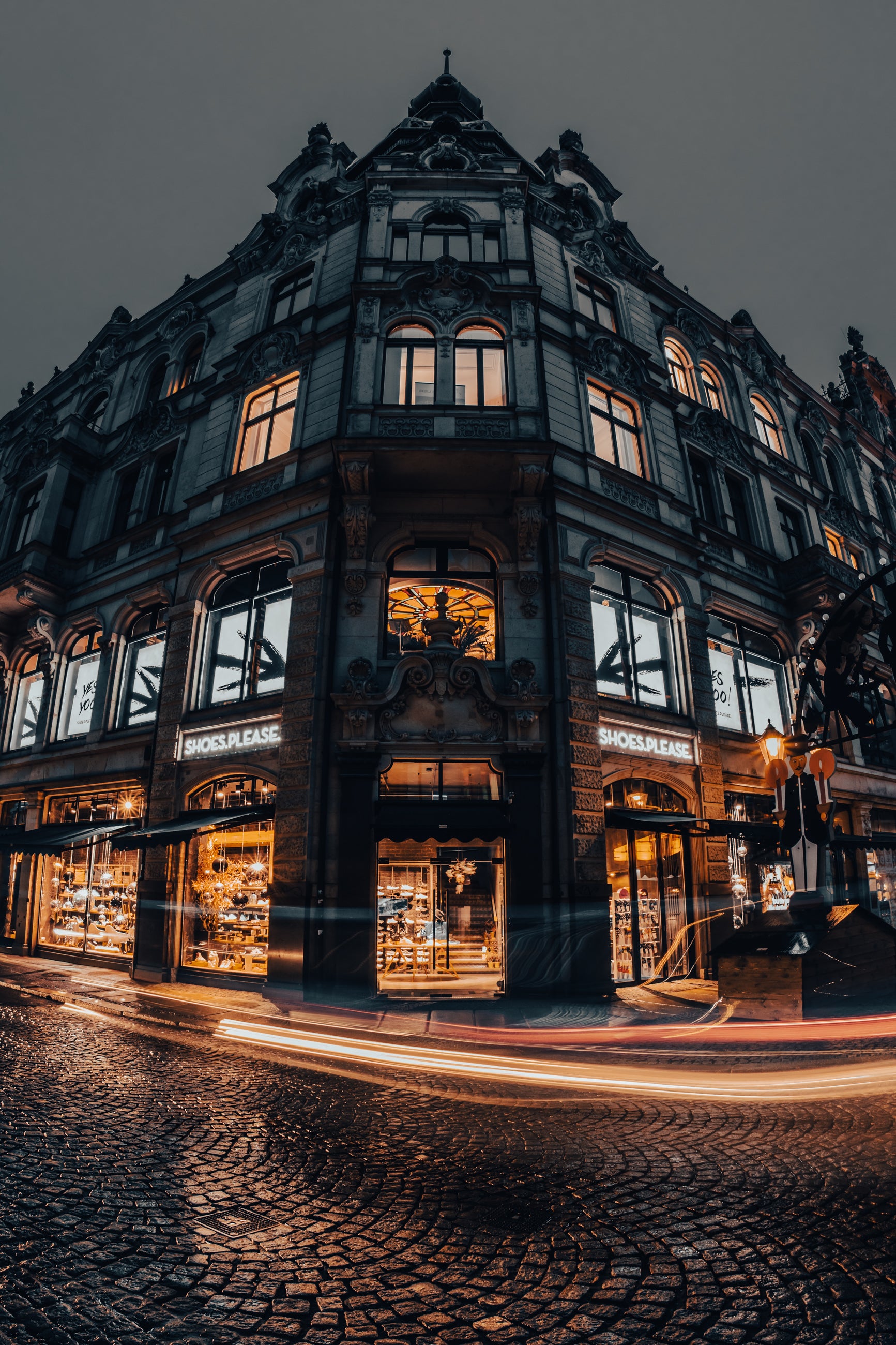 Bildmaterial bereitgestellt von SHOES.PLEASE.