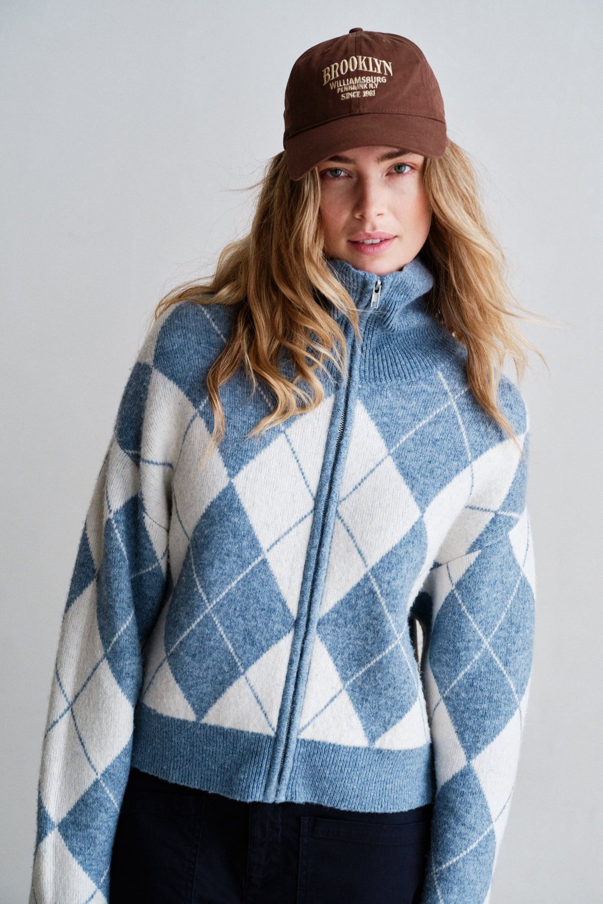 Cardigan blue | Bildmaterial bereitgestellt von SHOES.PLEASE.
