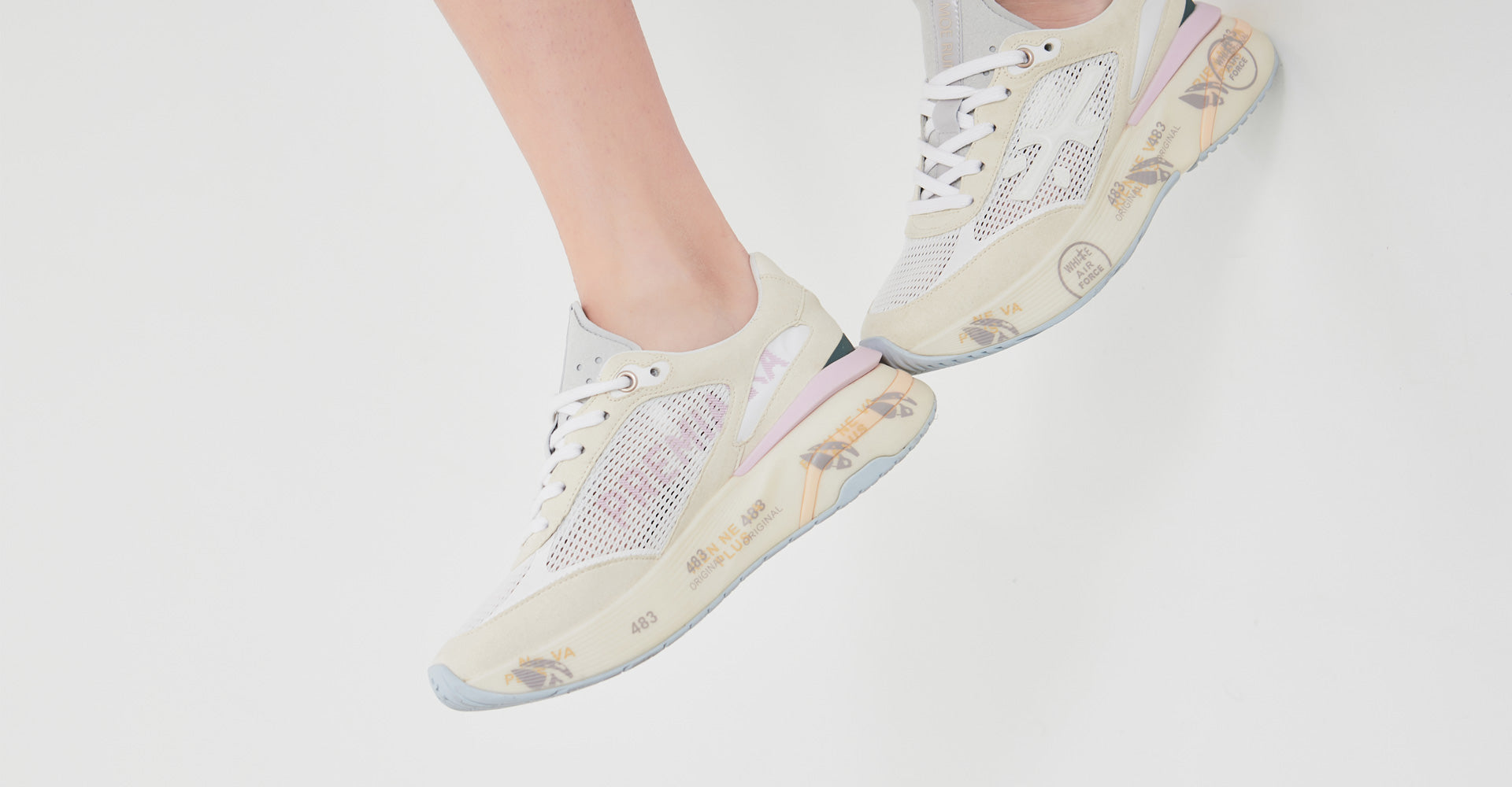 Bildmaterial bereitgestellt von SHOES.PLEASE.