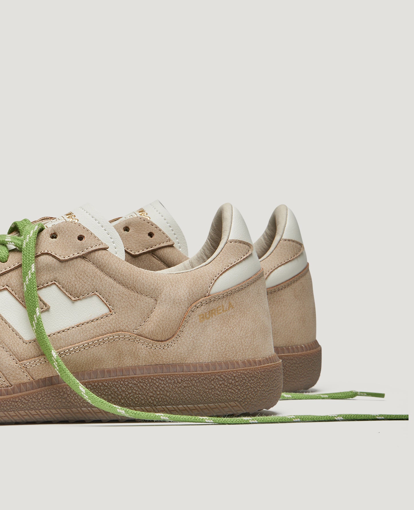 Burela Slim nobuck stone | Bildmaterial bereitgestellt von SHOES.PLEASE.